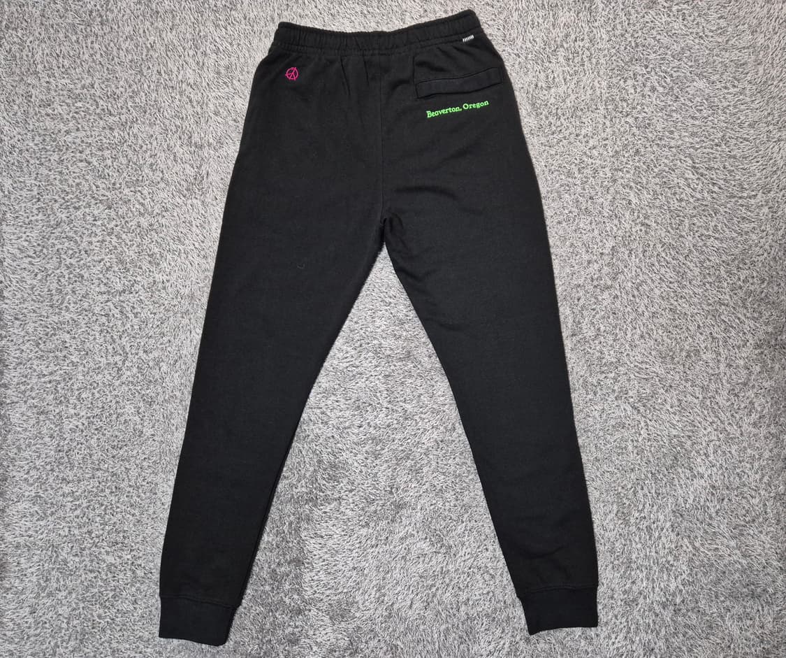 [새상품]나이키 남성 월드투어 스웨트 조거팬츠 S 상품이미지3