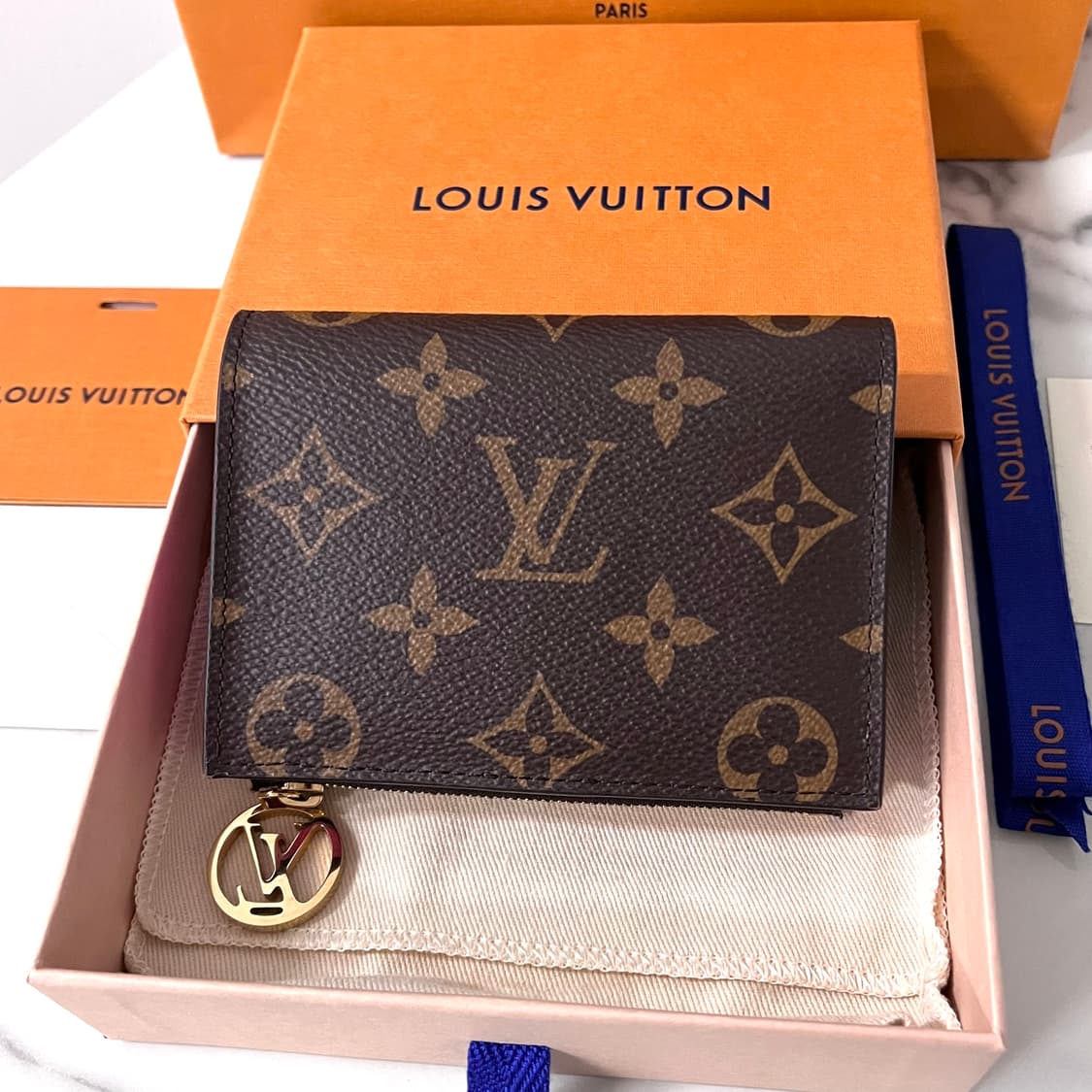 [S급/정품] 루이비통 리사 월릿 반지갑 상품이미지1