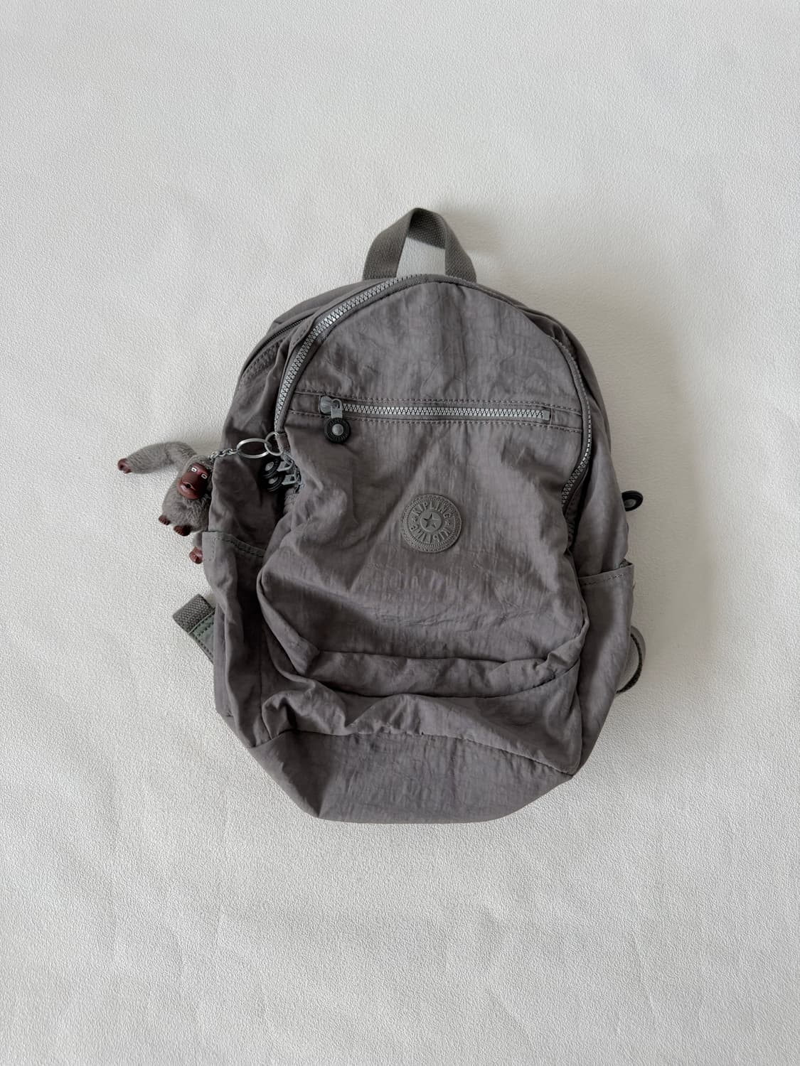 키플링(Kipling) 백팩(뒷면 부분 변색 있음) 상품이미지1