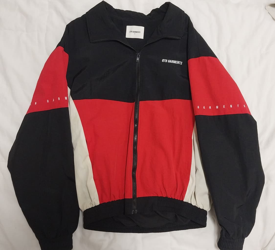 큐티에잇 가먼츠 올드 트랙 자켓 블랙 레드 안수호 상품이미지1
