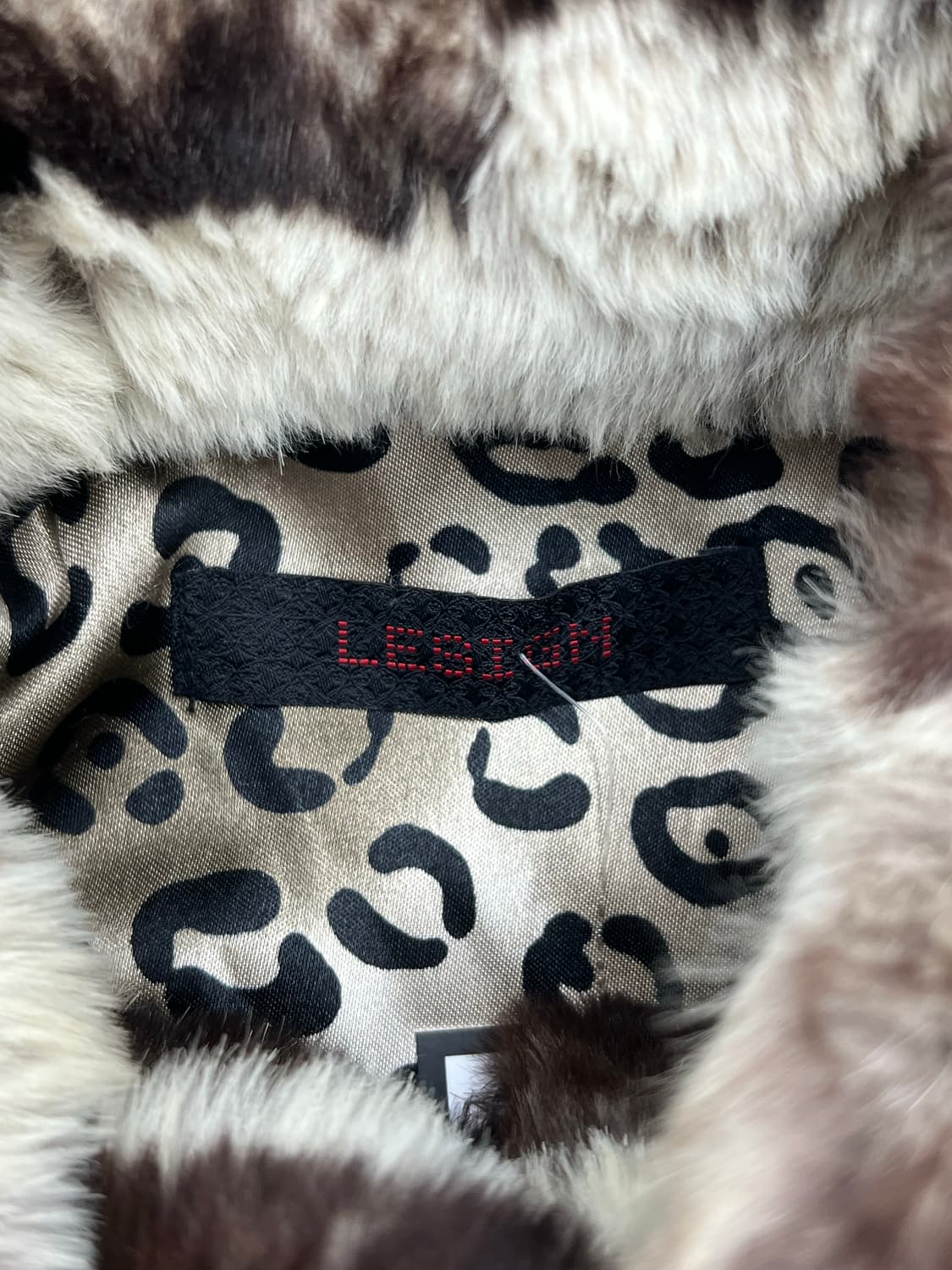 래빗 퍼 후드 베스트 상품이미지3