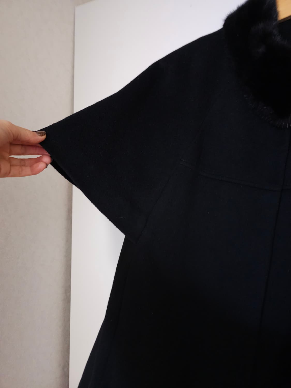 룸나인 밍크카라 앙고라 케이프 코트 상품이미지4