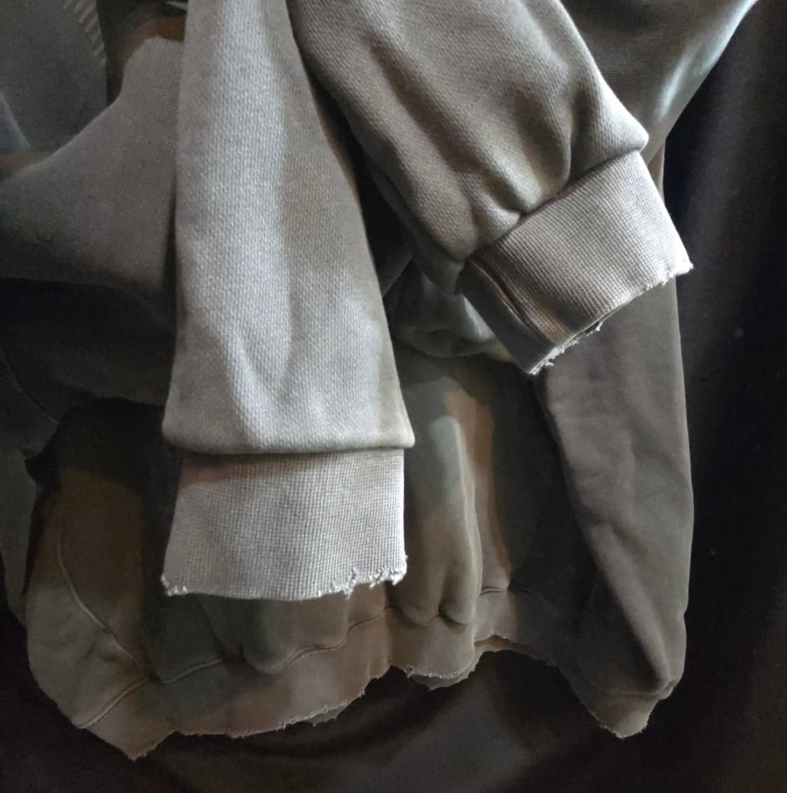 틸던 파라다이스 후드티 차콜 상품이미지6