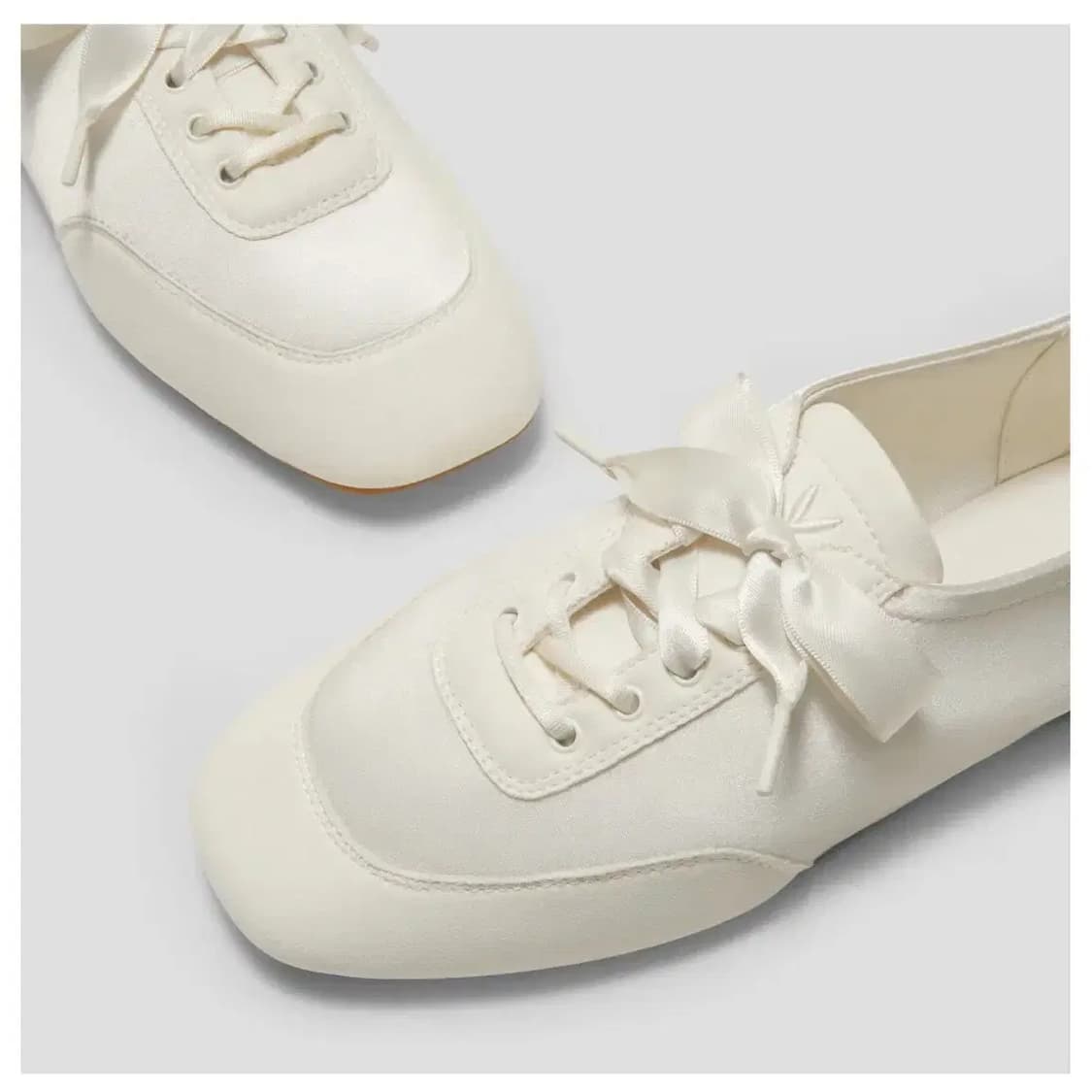 비바이아 크리스티나 스니커리나 크림 상품이미지1