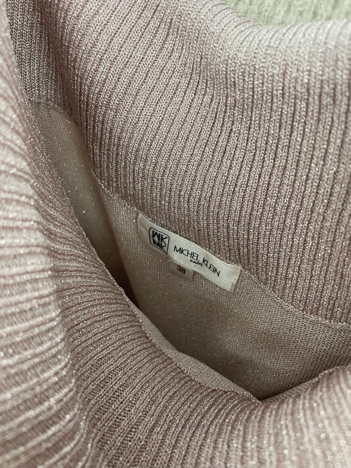 미쉘클랑 핑크 글리터 아일렛 오프숄더 니트 상품이미지7