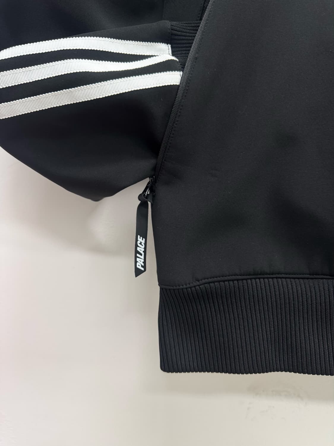 palace 레디 착용 범고래 후드 상품이미지7