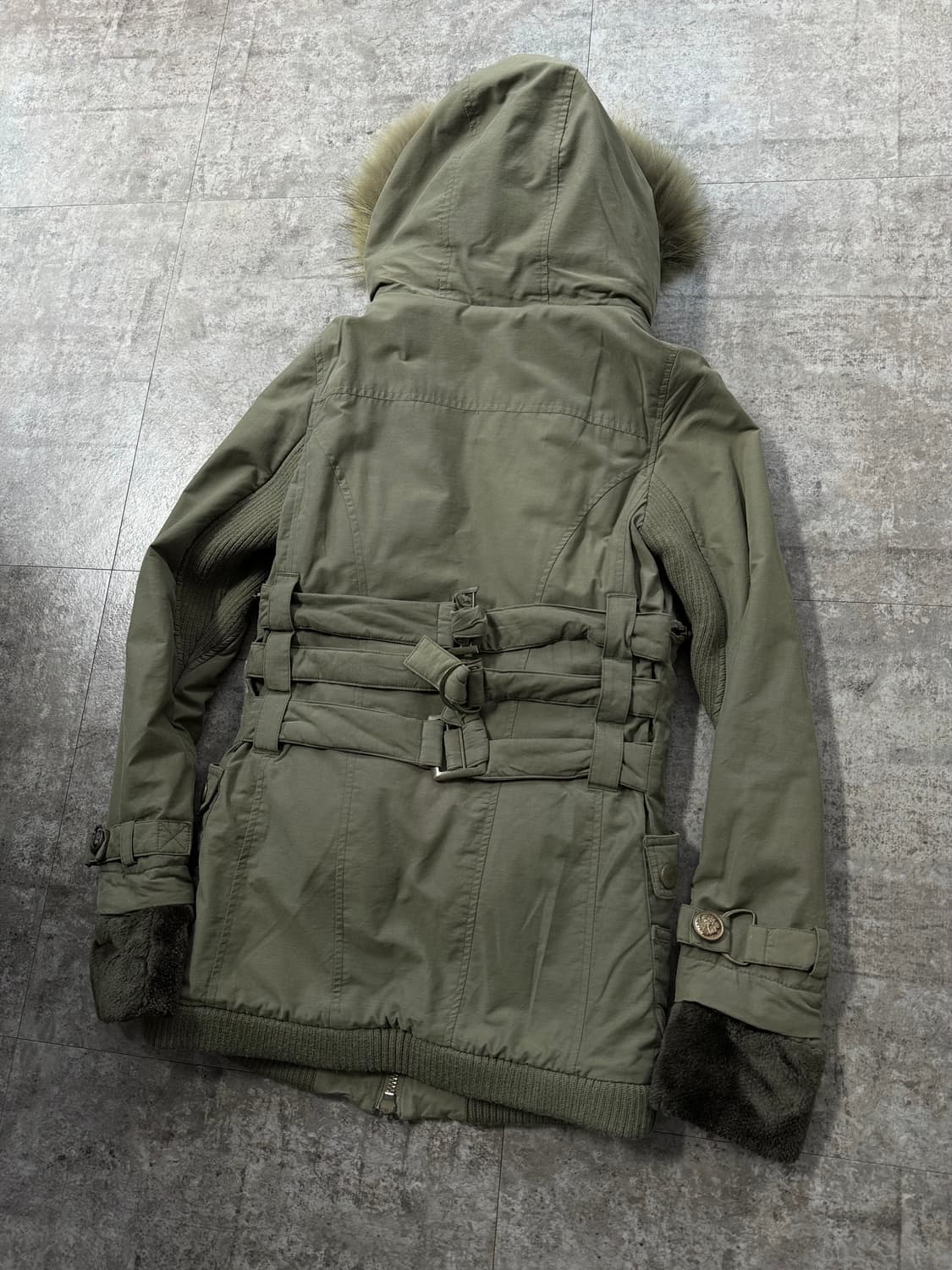 와이투케이 벨티드 멀티 웨이 퍼 디테일 파카 상품이미지6