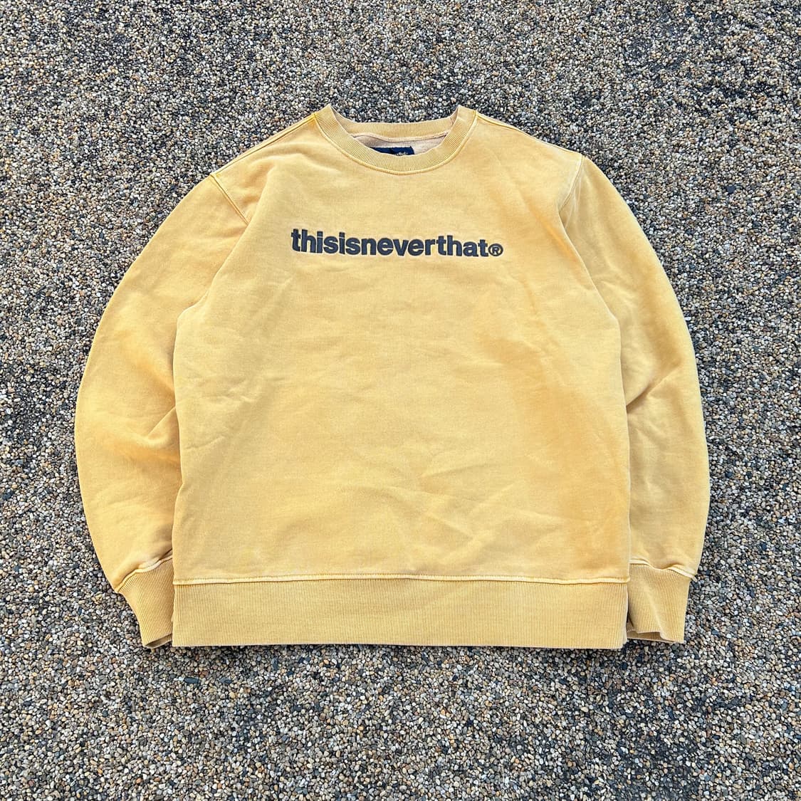 디스이스네버뎃 옐로우 맨투맨 상품이미지1