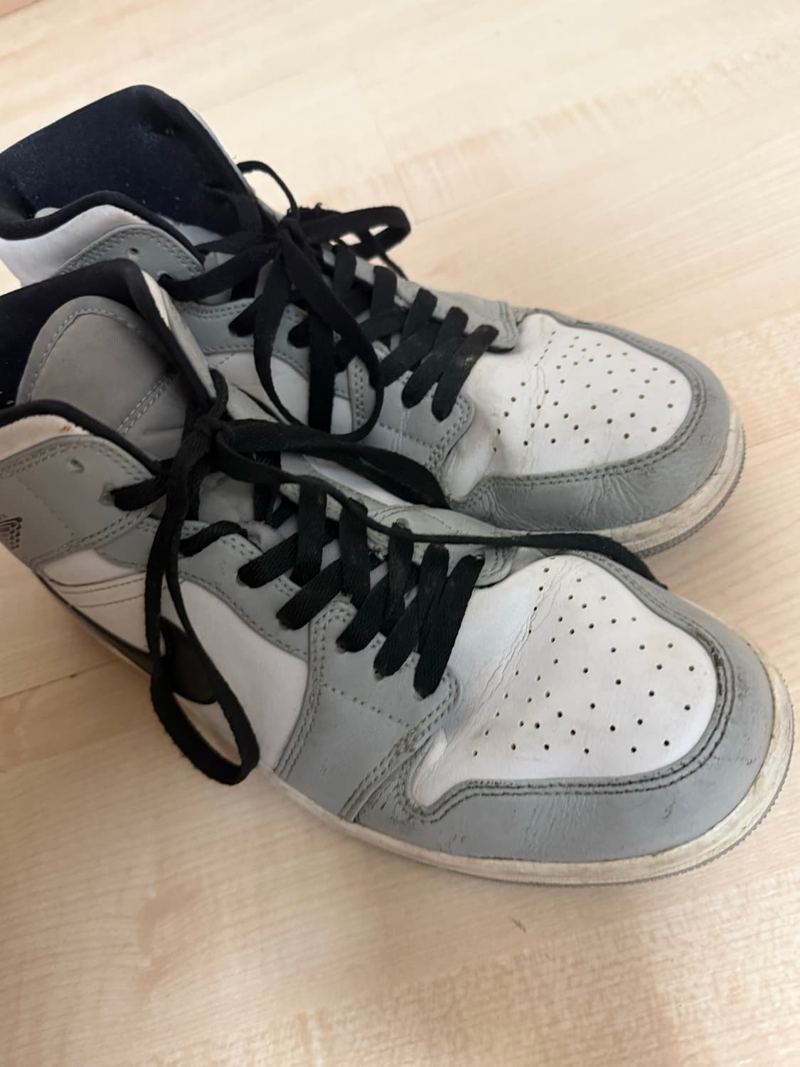 조던1 미드 라이트 스모크 그레이 상품이미지5