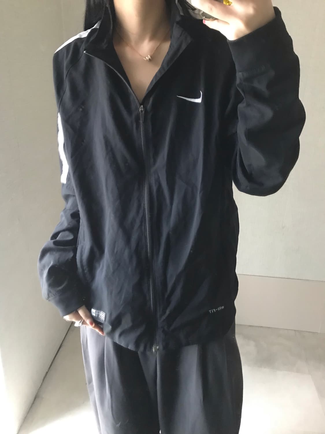 나이키 블랙 바람막이 상품이미지3