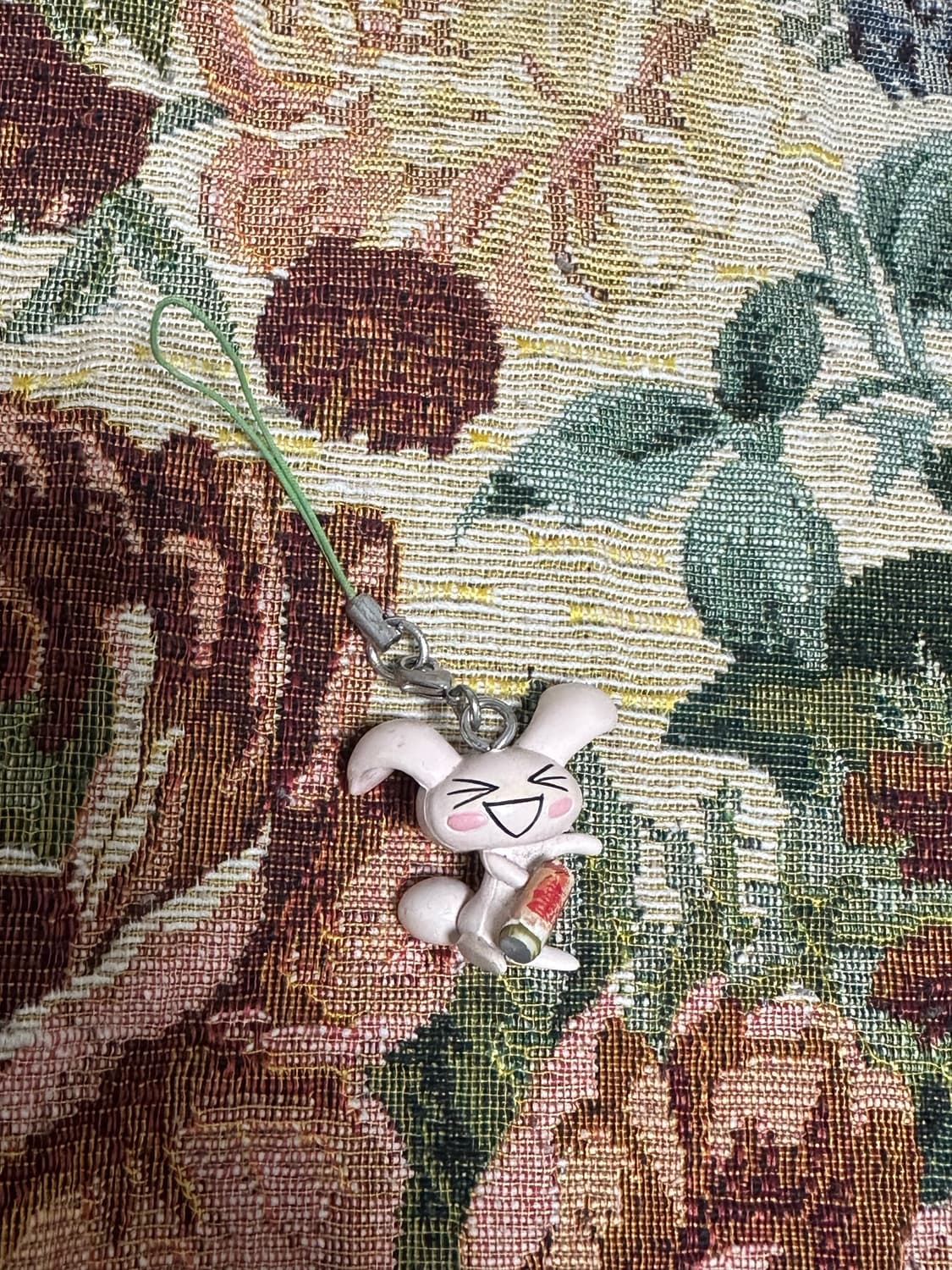 담배들고있는 고전 토끼 키링 상품이미지1