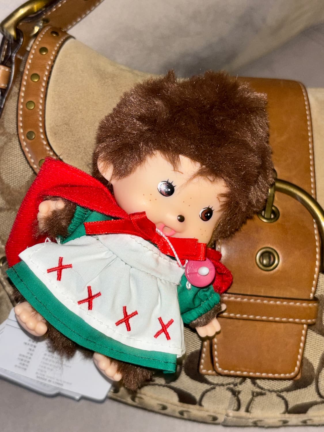 Coach 시그니처 숄더백 정품 / 몬치치 키링 증정 상품이미지7