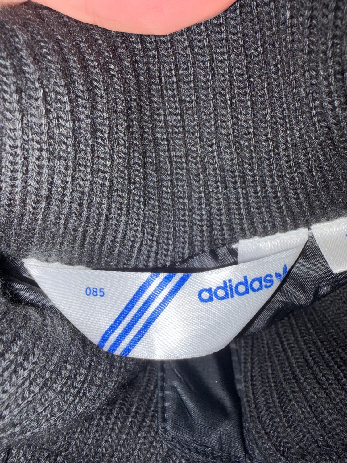 아디다스 봄버 숏패딩  상품이미지5