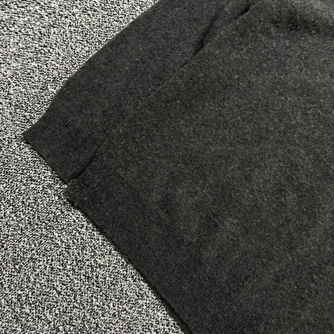 폴로 다크그레이 램스울 니트 상품이미지3