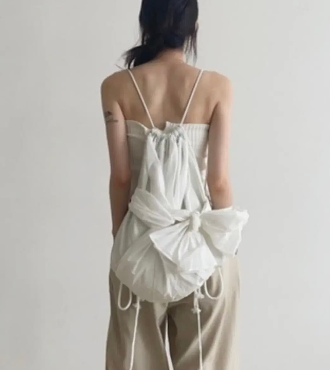 아델리오 glossy wearable strap bag 상품이미지1