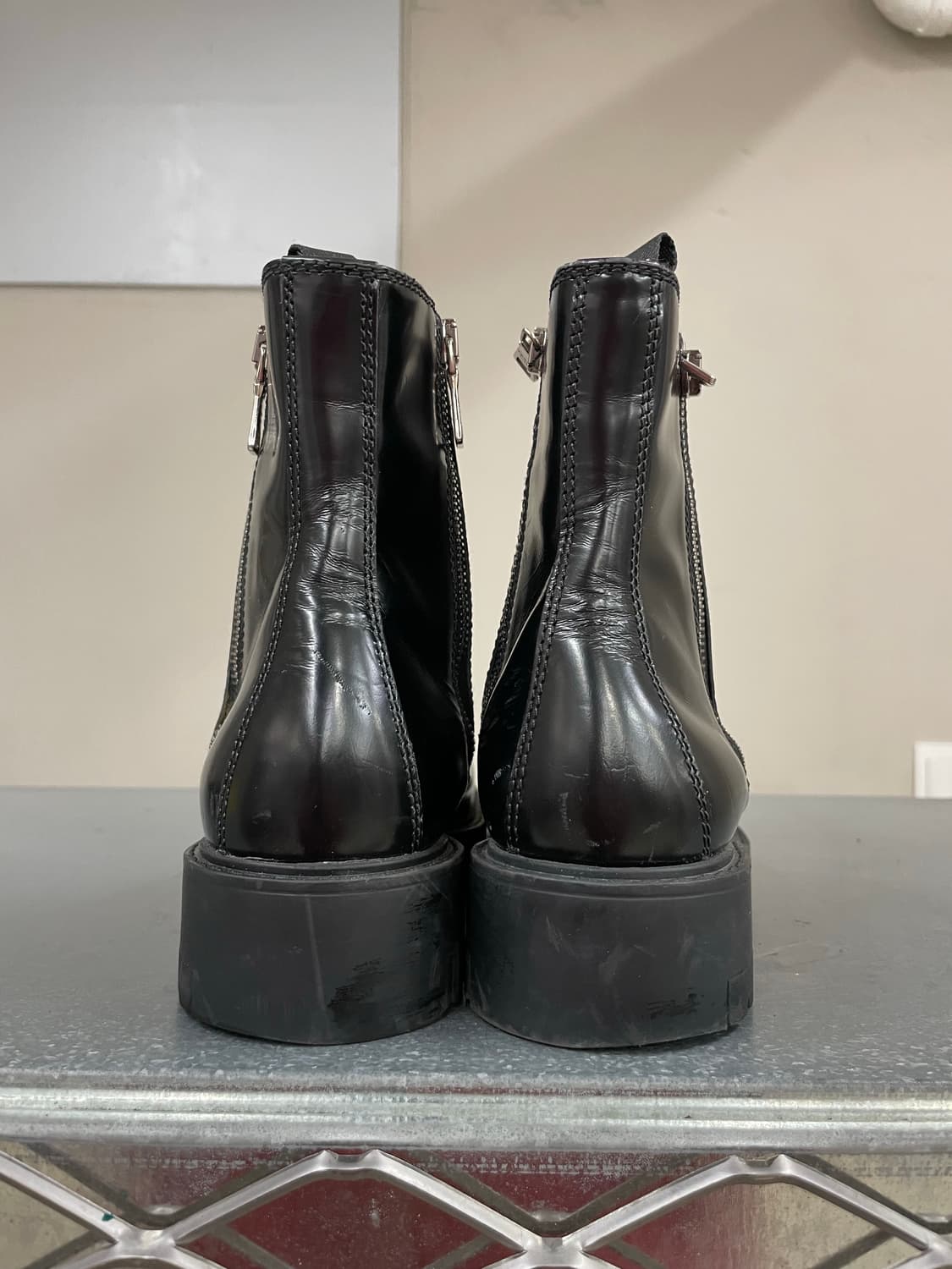 프라다 블랙 레더 컴뱃 부츠 37.5 상품이미지3