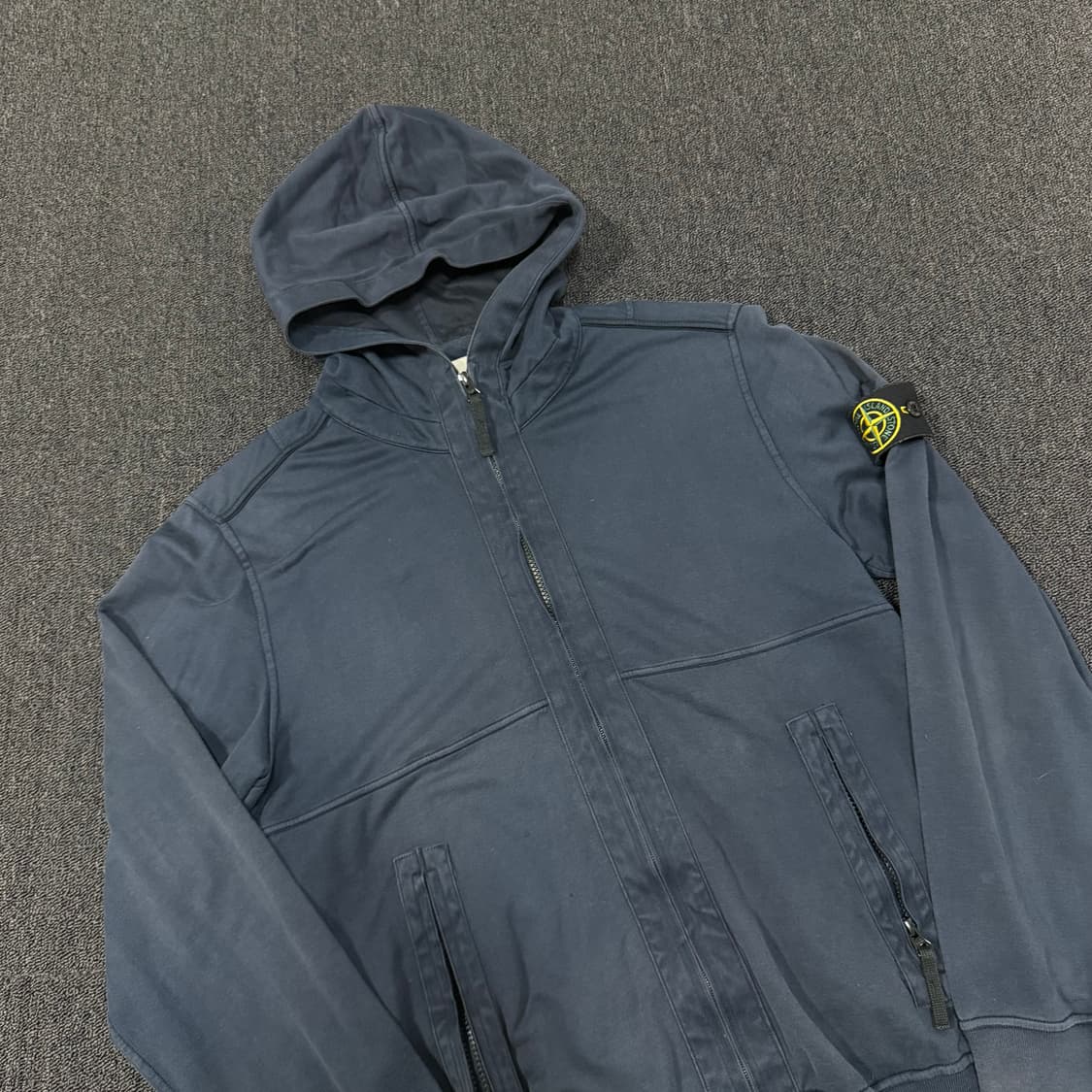 스톤아일랜드 네이비 후드집업 상품이미지2