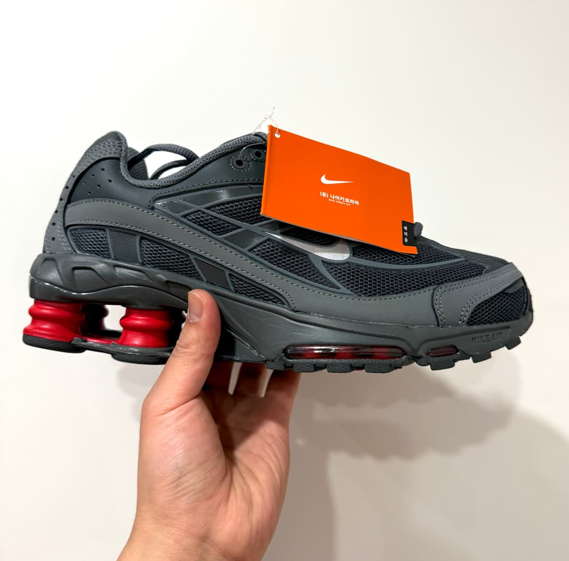 (255,265)(새상품)나이키 샥스 라이드 2 레드 스모크 그레이 상품이미지3