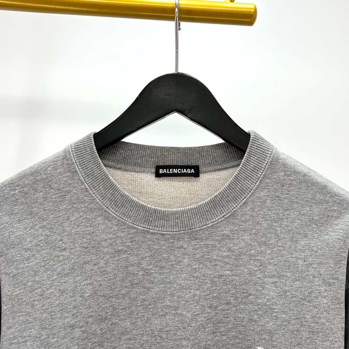 발렌시아가 웨이브로고 맨투맨 상품이미지5