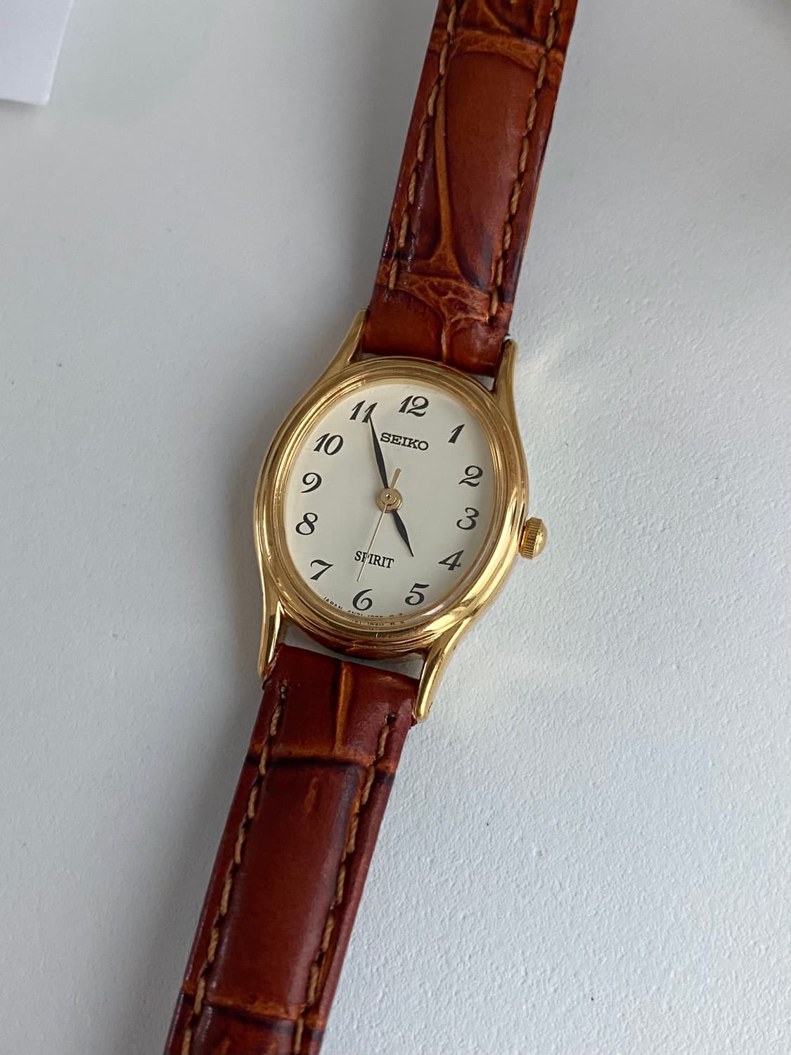 Seiko 세이코 spirit 스피릿 오벌 쿼츠 골드 상품이미지1