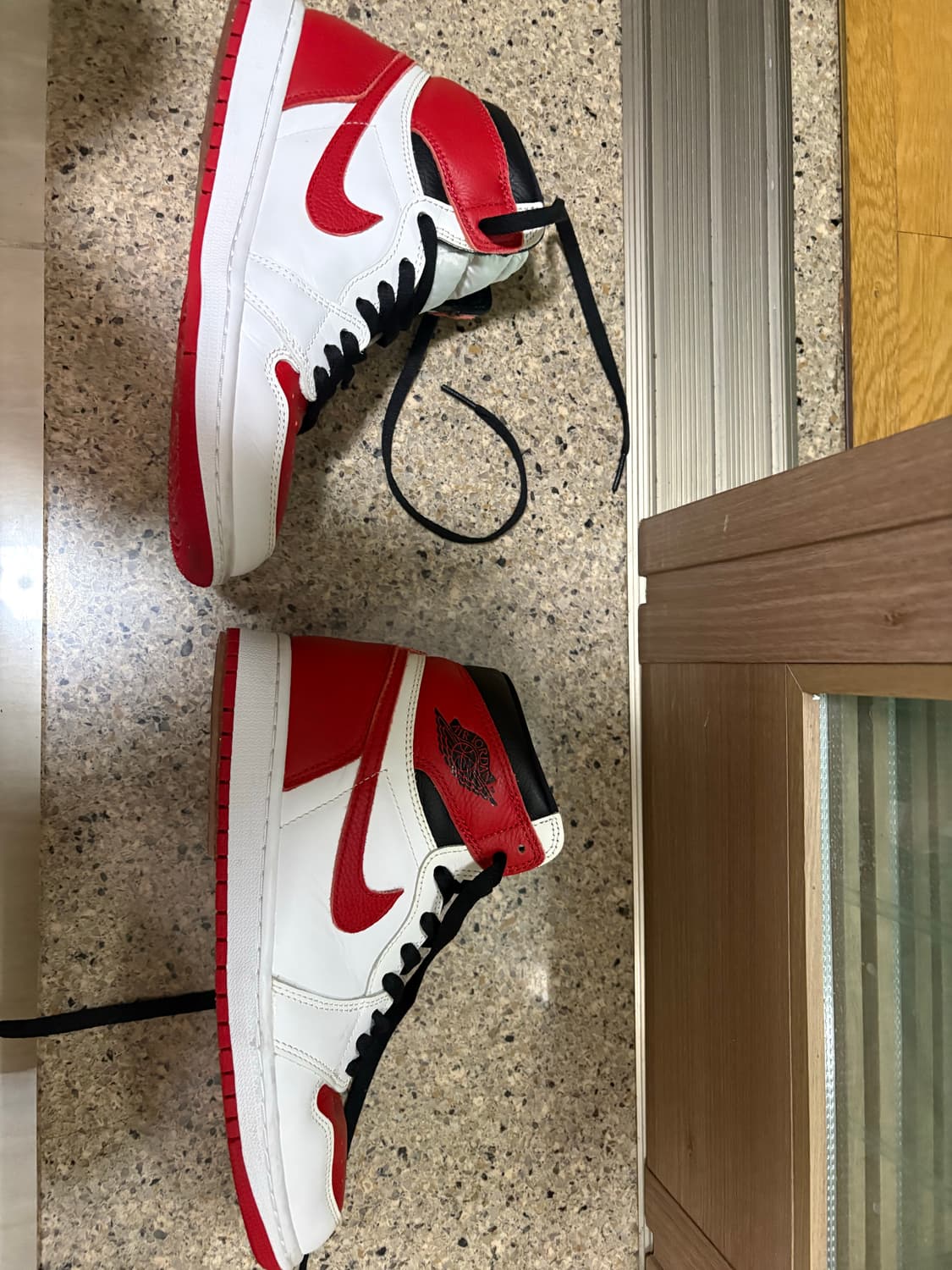 조던1 레트로 하이 OG 헤리티지 상품이미지3
