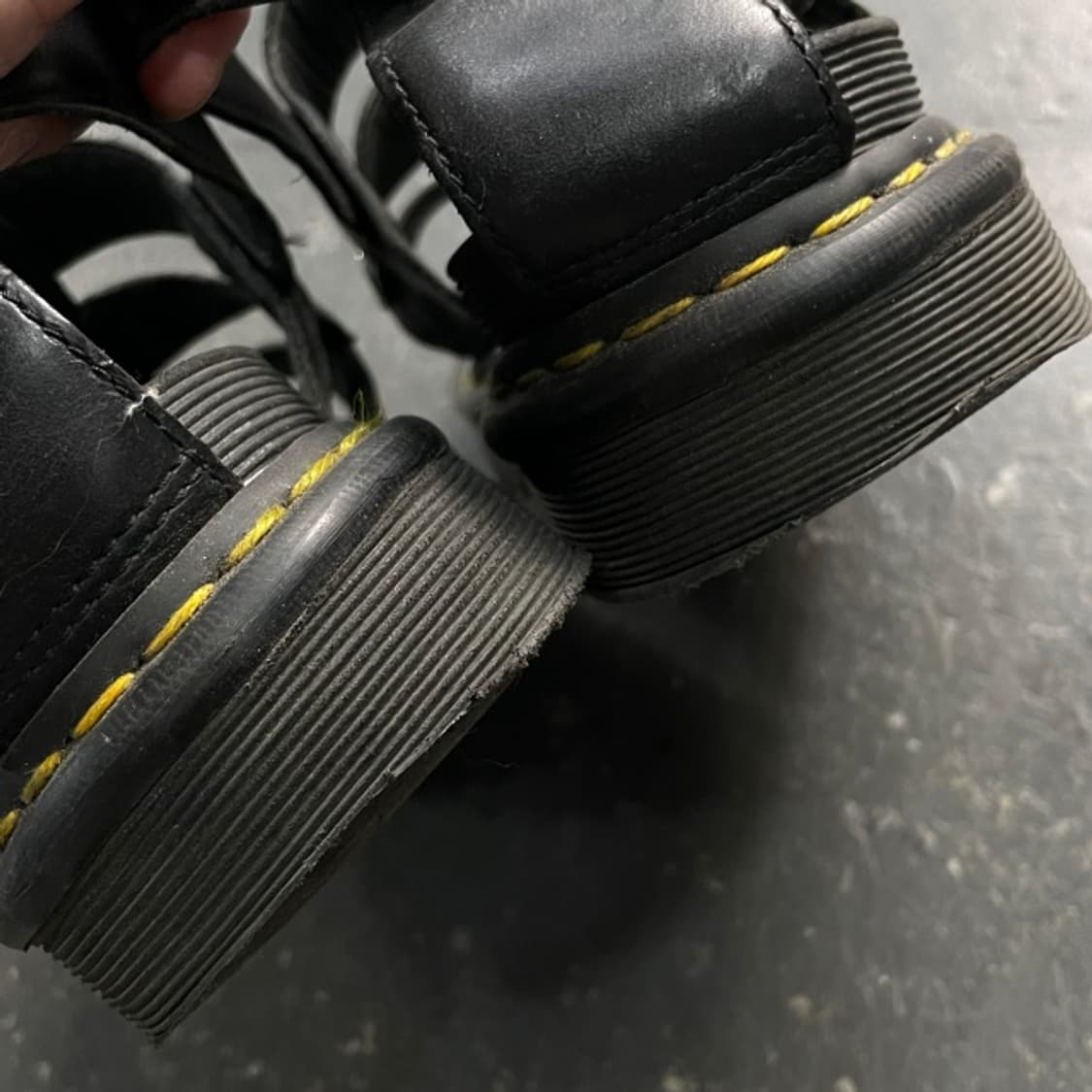 290 닥터마틴 데리 스트랩 샌들 상품이미지4