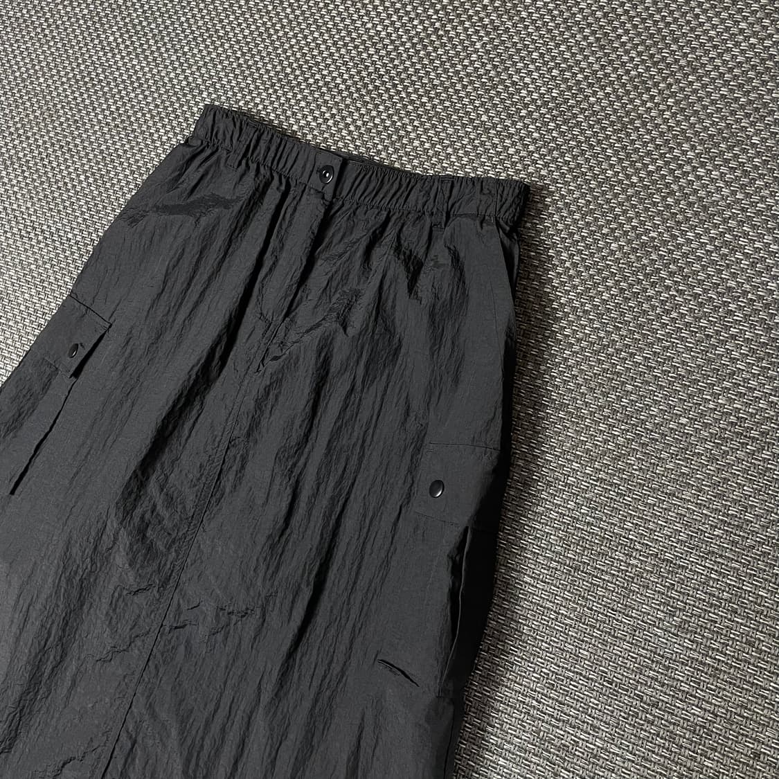 (밴딩) 빈티지 블랙 나일론 롱 스커트 상품이미지3