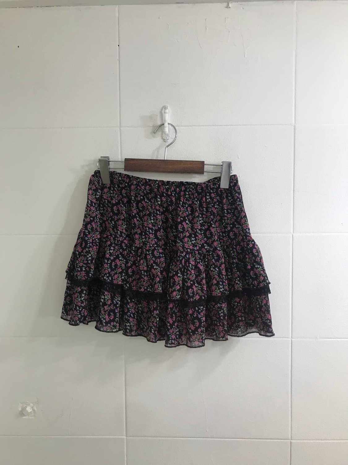 버버리 연보라 프릴 니트 블라우스 잔꽃 하구미 코디세트 상품이미지5