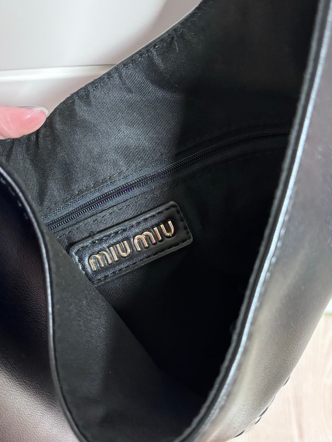 미우미우 숄더백 상품이미지2