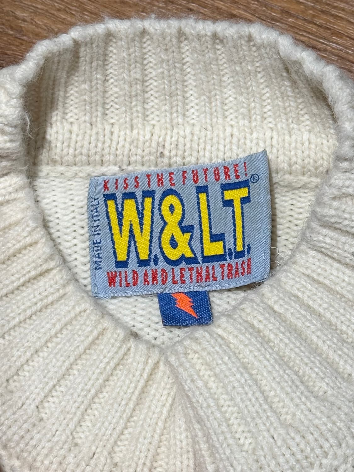 월터 반 베이렌동크 아이보리 배색 로고 니트 스웨터 상품이미지7