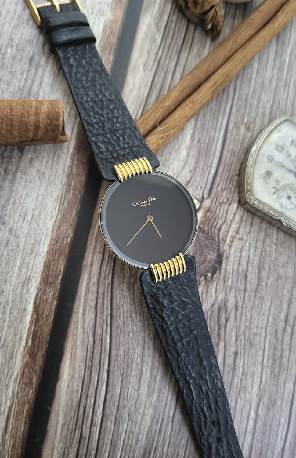 [연말세일]정품 크리스찬디올 블랙문 골드 쿼츠시계[정품 박스포함] 상품이미지4