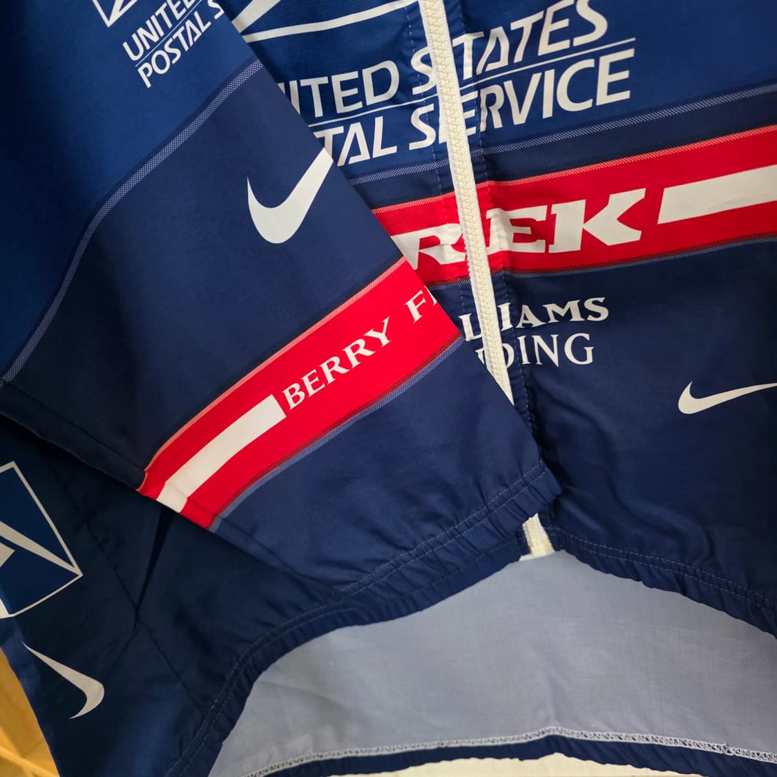 나이키 USPS 사이클 져지 바람막이 자켓 상품이미지5