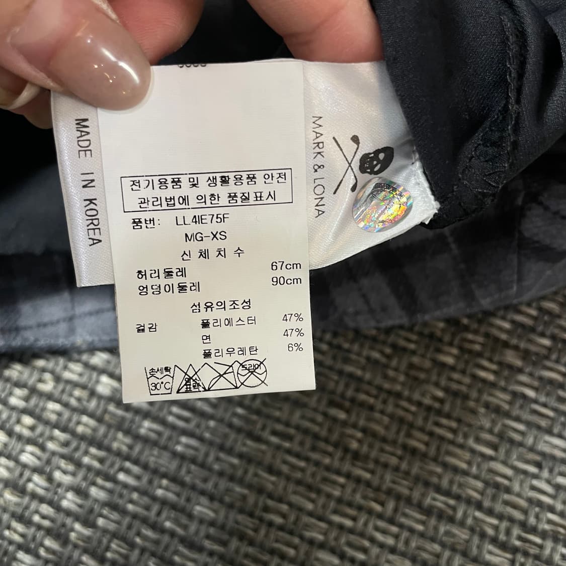  (28) 마크앤로나 그레이 체크 기모 골프 미니 스커트 상품이미지6