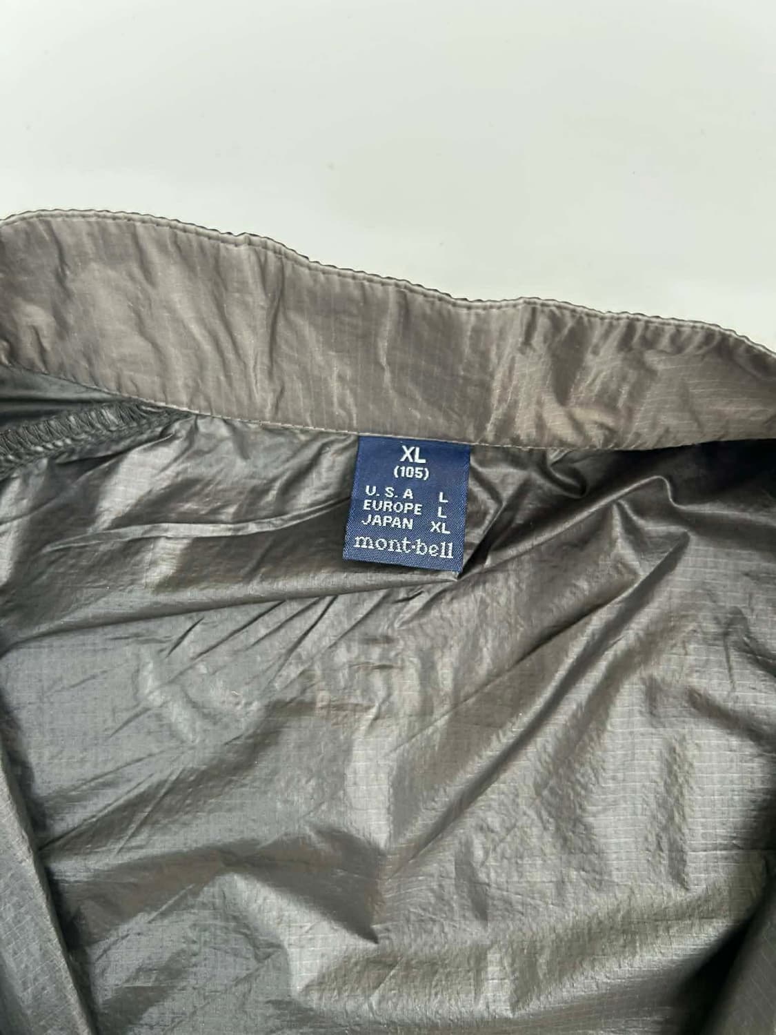 [XL] 몽벨 블랙 경량 러닝 윈드브레이커 집업 자켓 상품이미지3