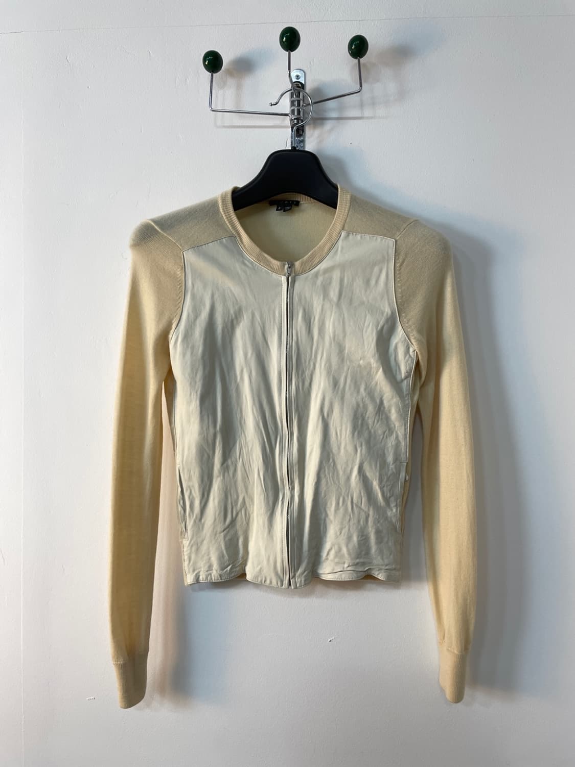 띠어리 레더 패널 니트 집업 가디건  상품이미지1