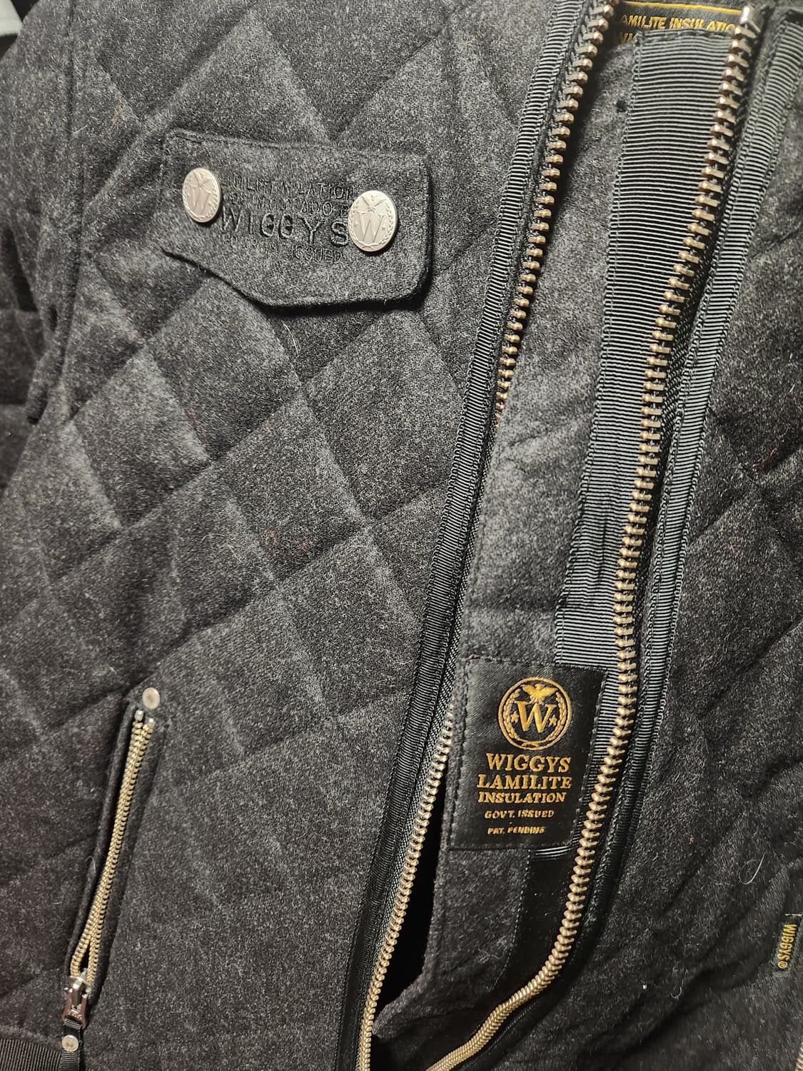 위기스(WIGGYS) 퀼팅 봄버 자켓 다크 그레이 3사이즈(M정도) 상품이미지3