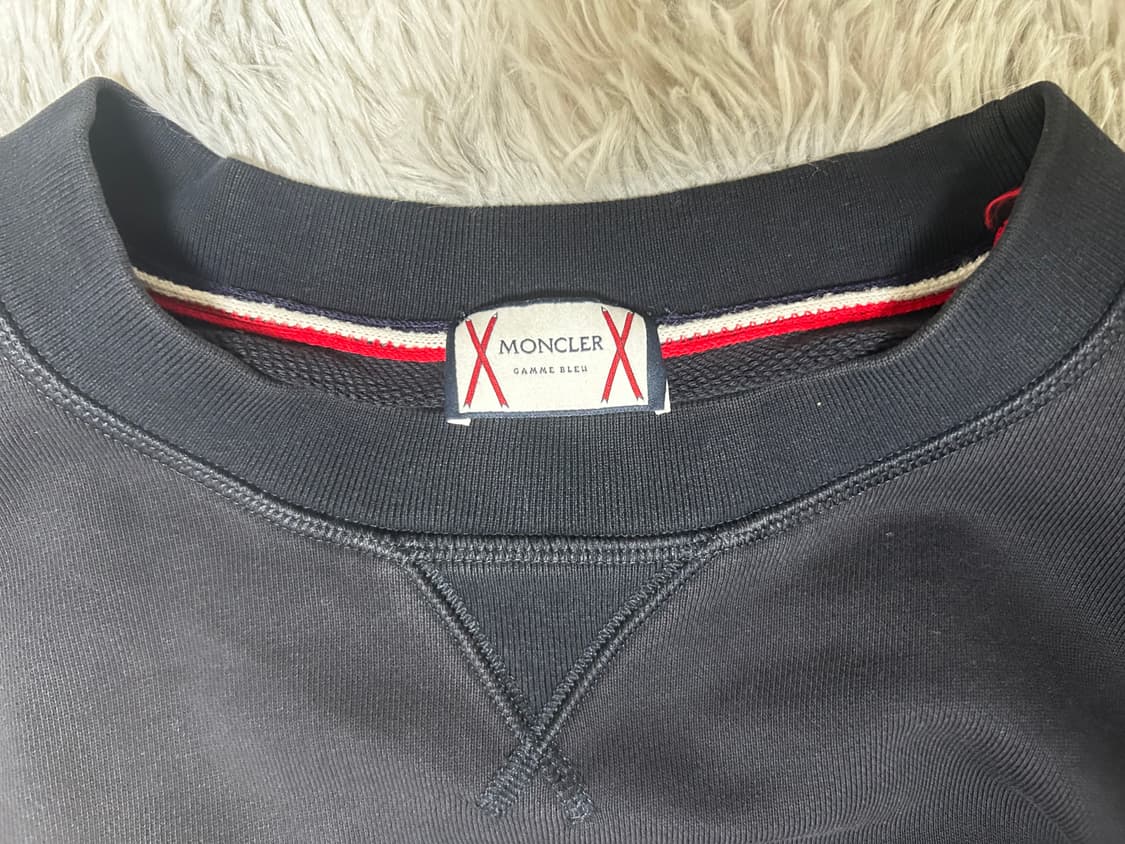 [사이즈S] 몽클레어 감마블루 맨투맨 상품이미지3