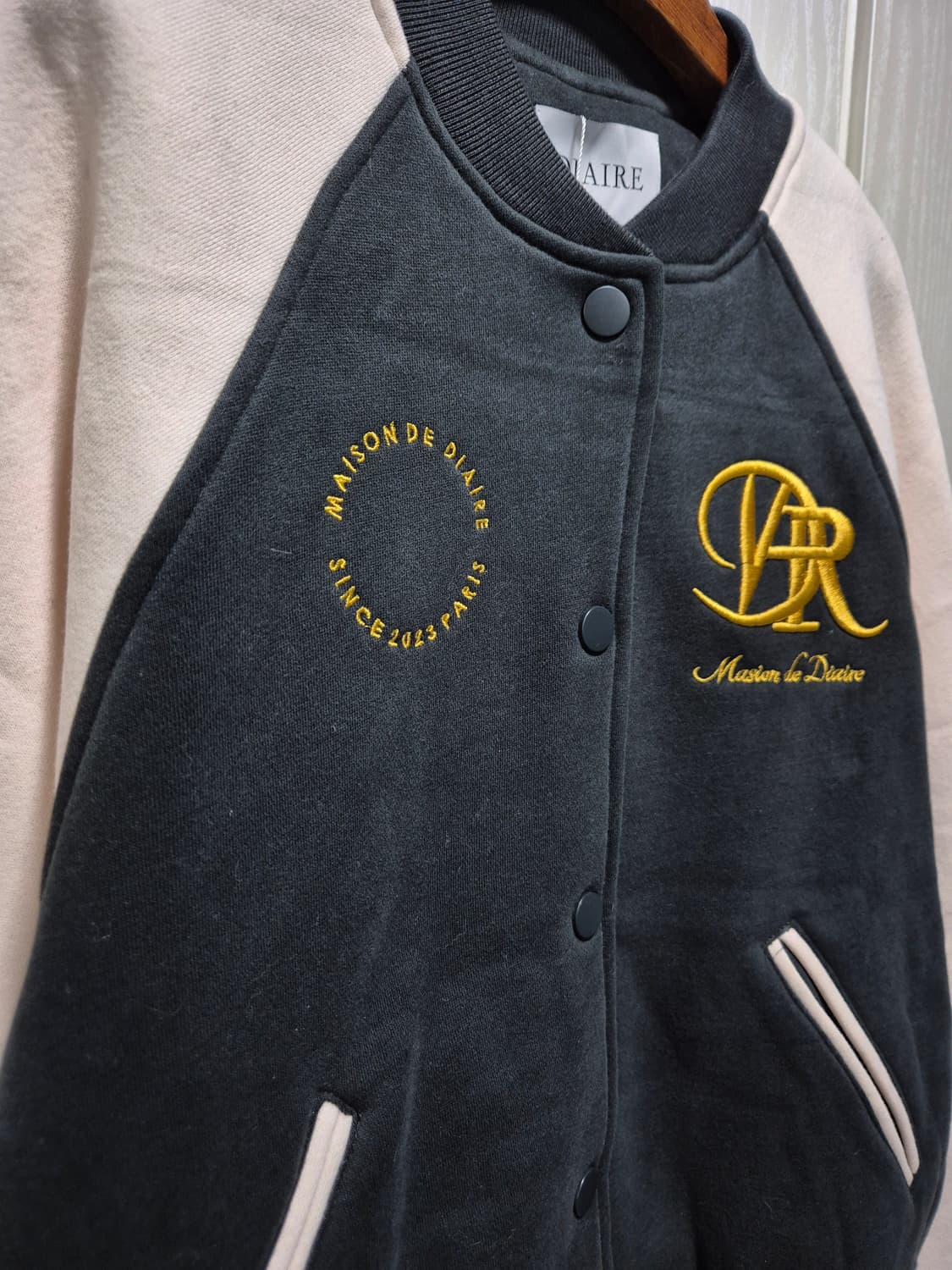 DIAIRE. 배색 야구 점퍼 상품이미지4