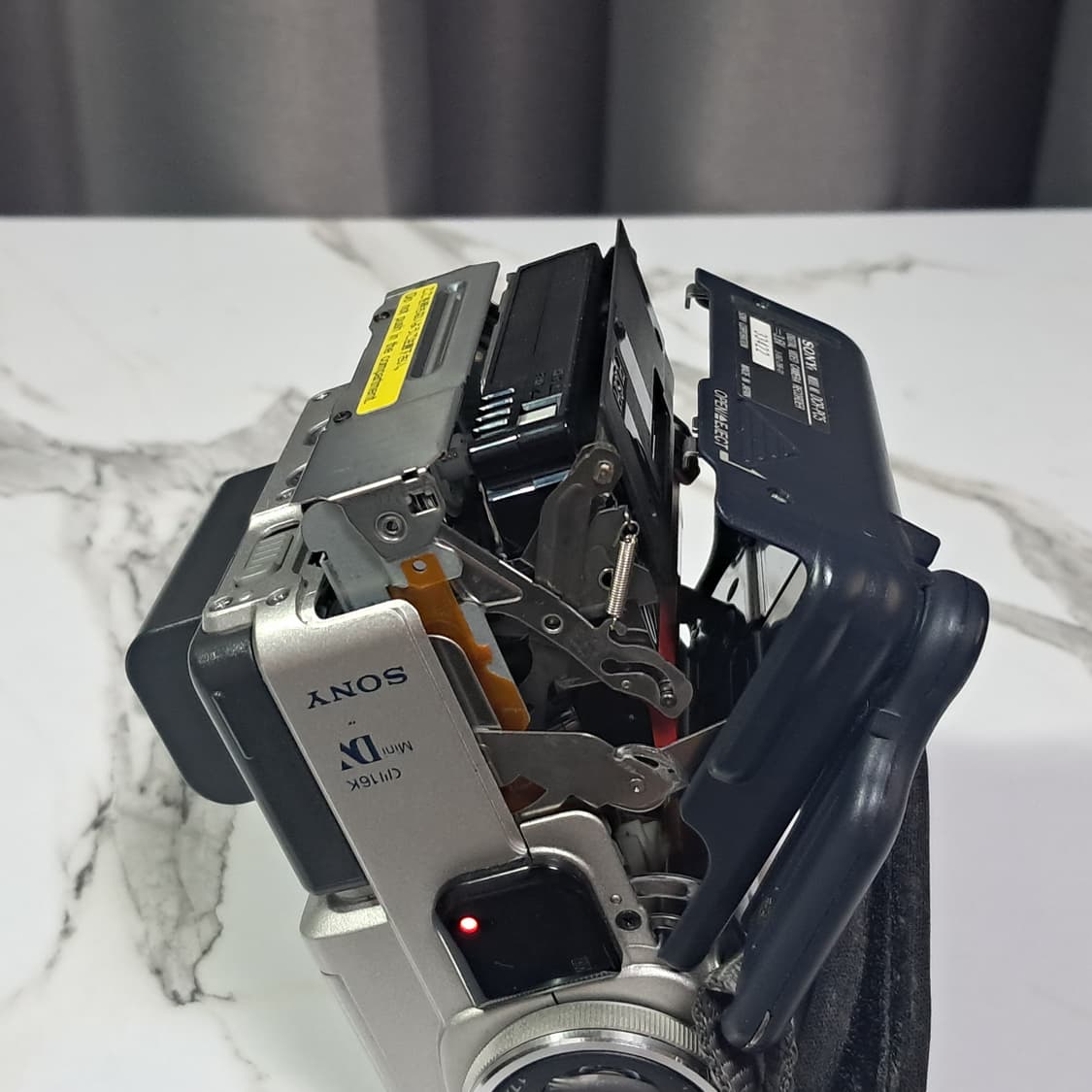 소니 6mm 디지털 캠코더 DCR-PC5 상품이미지6