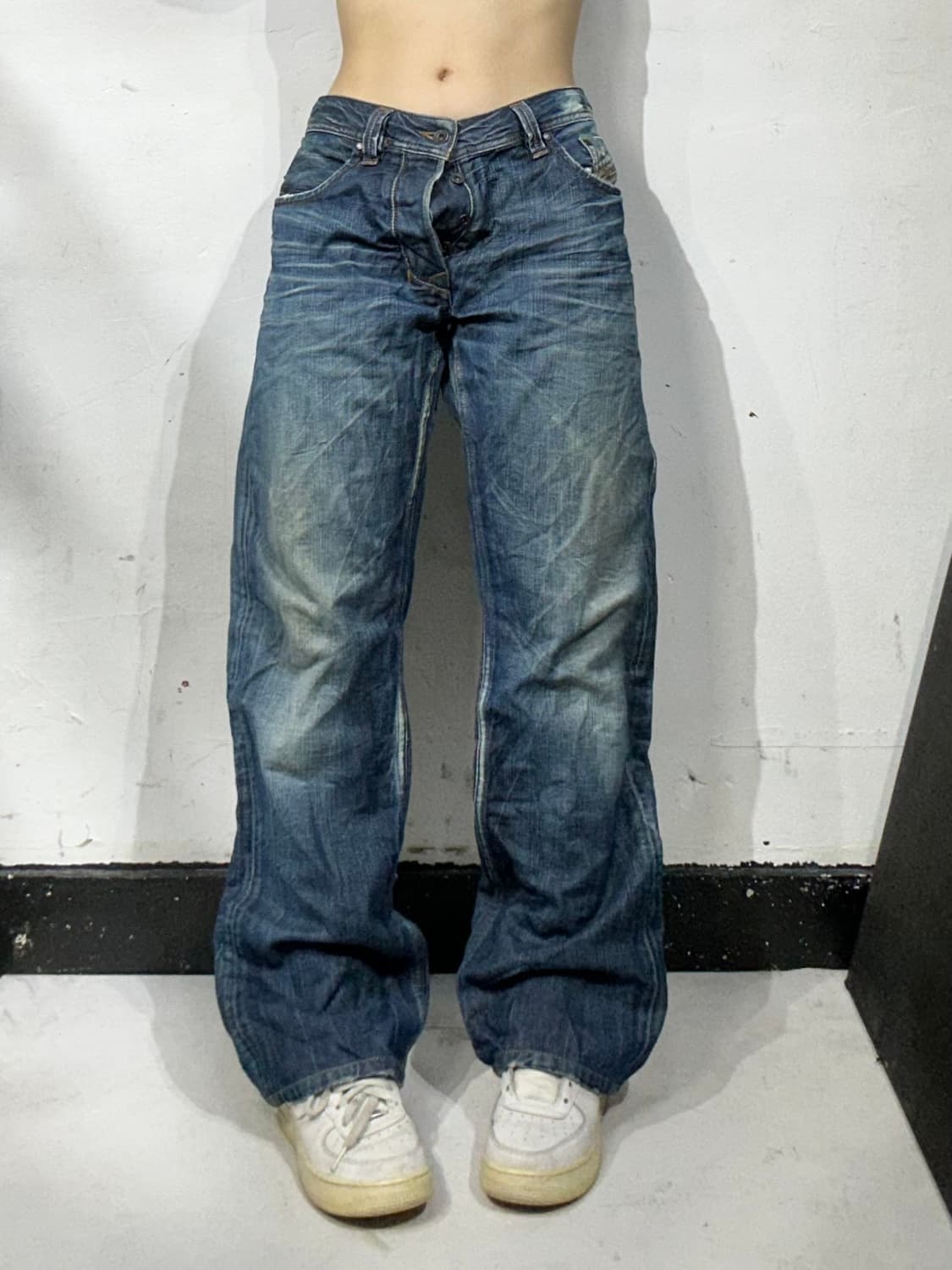 디젤 진청 레이크 워싱 와이드 데님 팬츠 청바지  상품이미지2