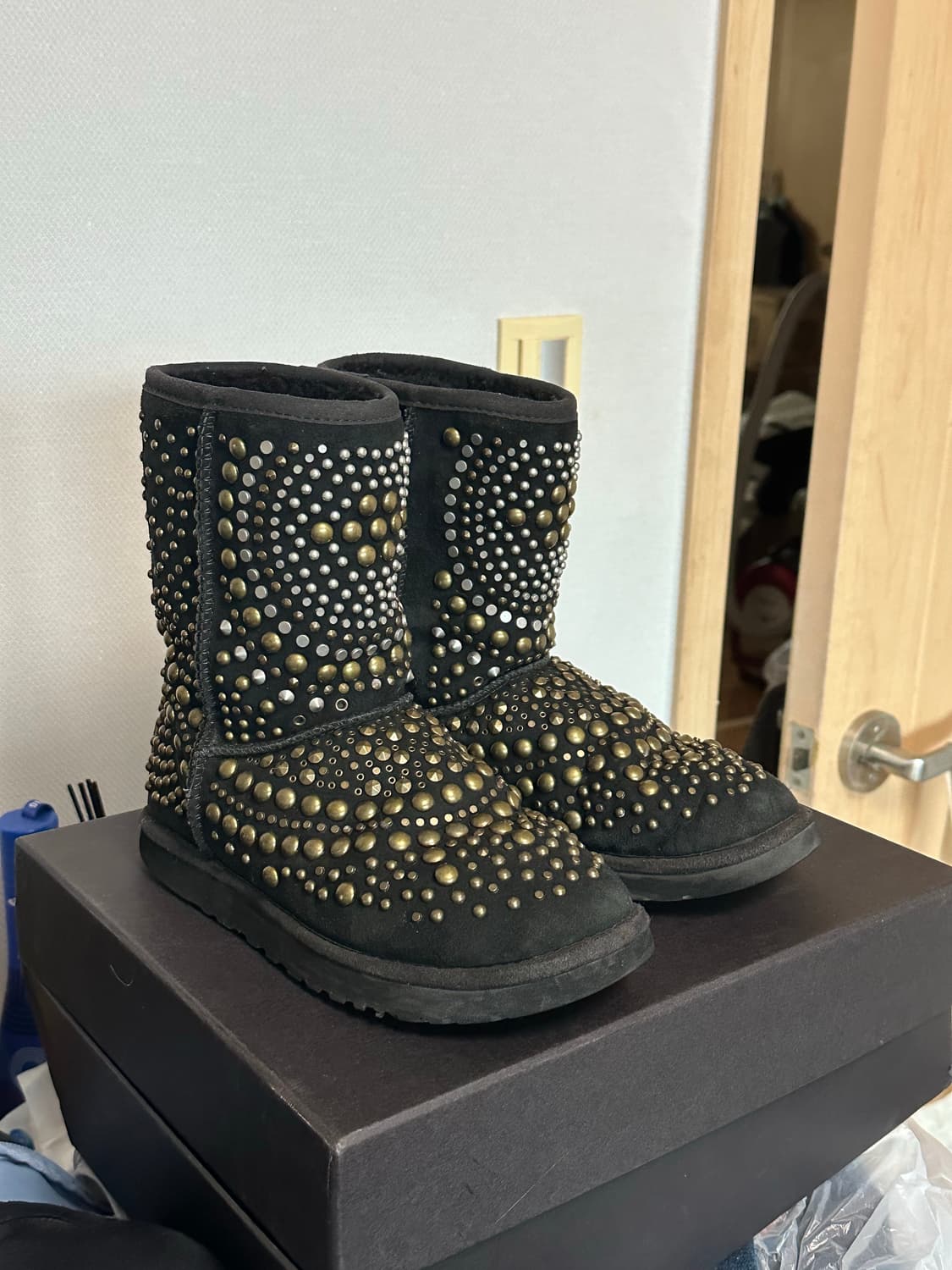 어그지미추 스터드부츠 240 상품이미지1