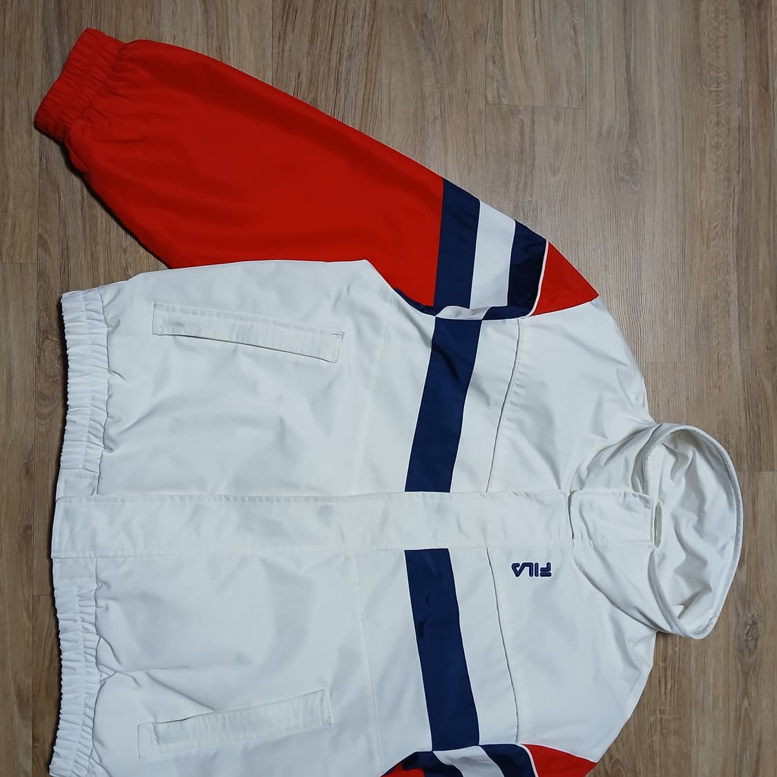 fila 휠라 김유정 필라 여성 바람막이 자켓 우븐 상품이미지3