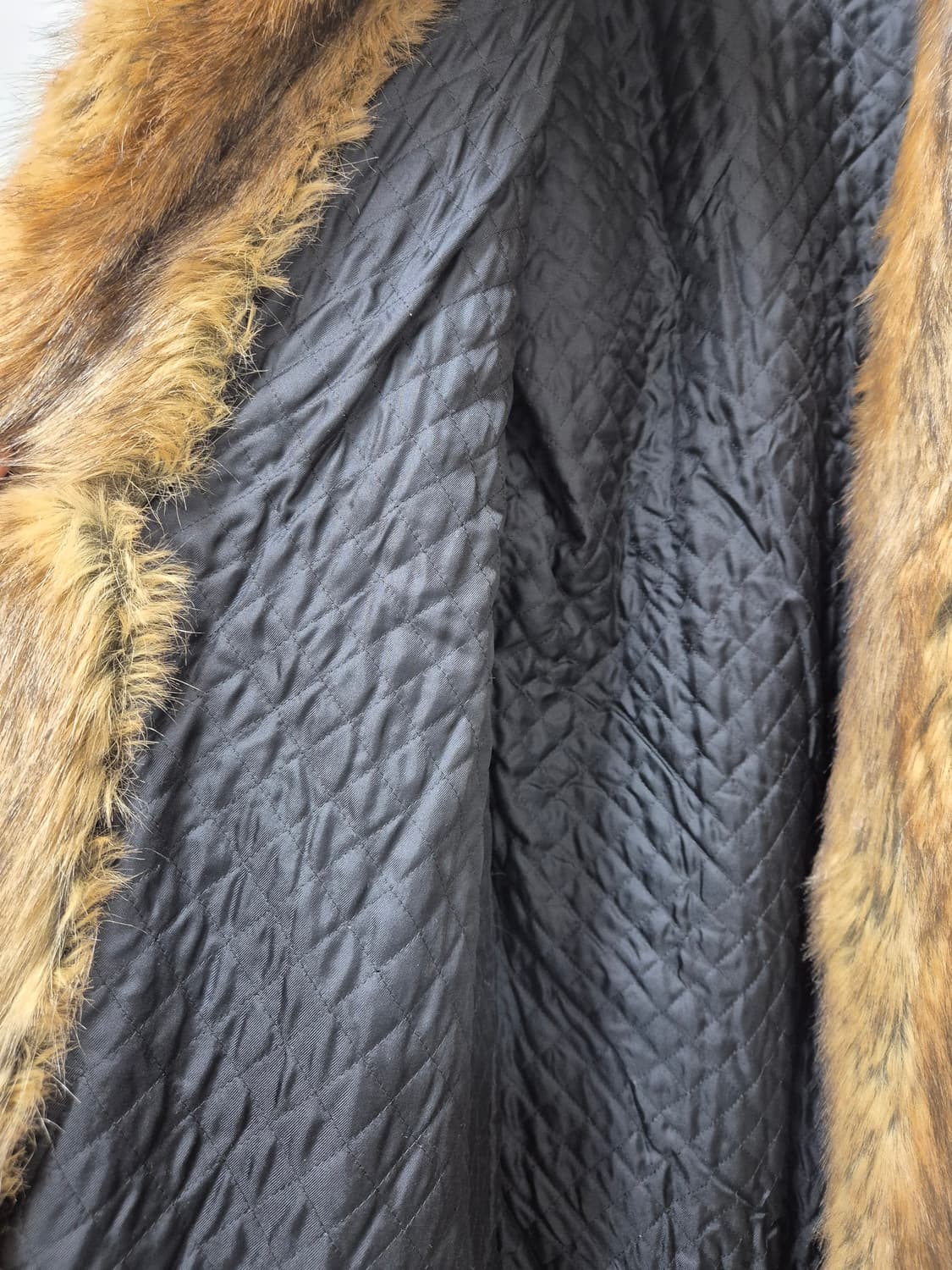 Givenchy 지방시 비건 퍼 롱 코트(서이즈 38) 상품이미지3