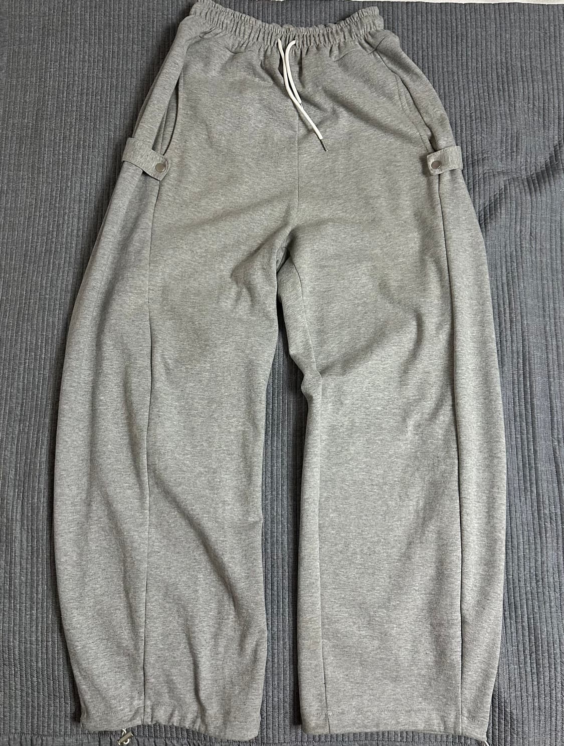 커브드핏 트레이닝 팬츠 그레이 상품이미지1