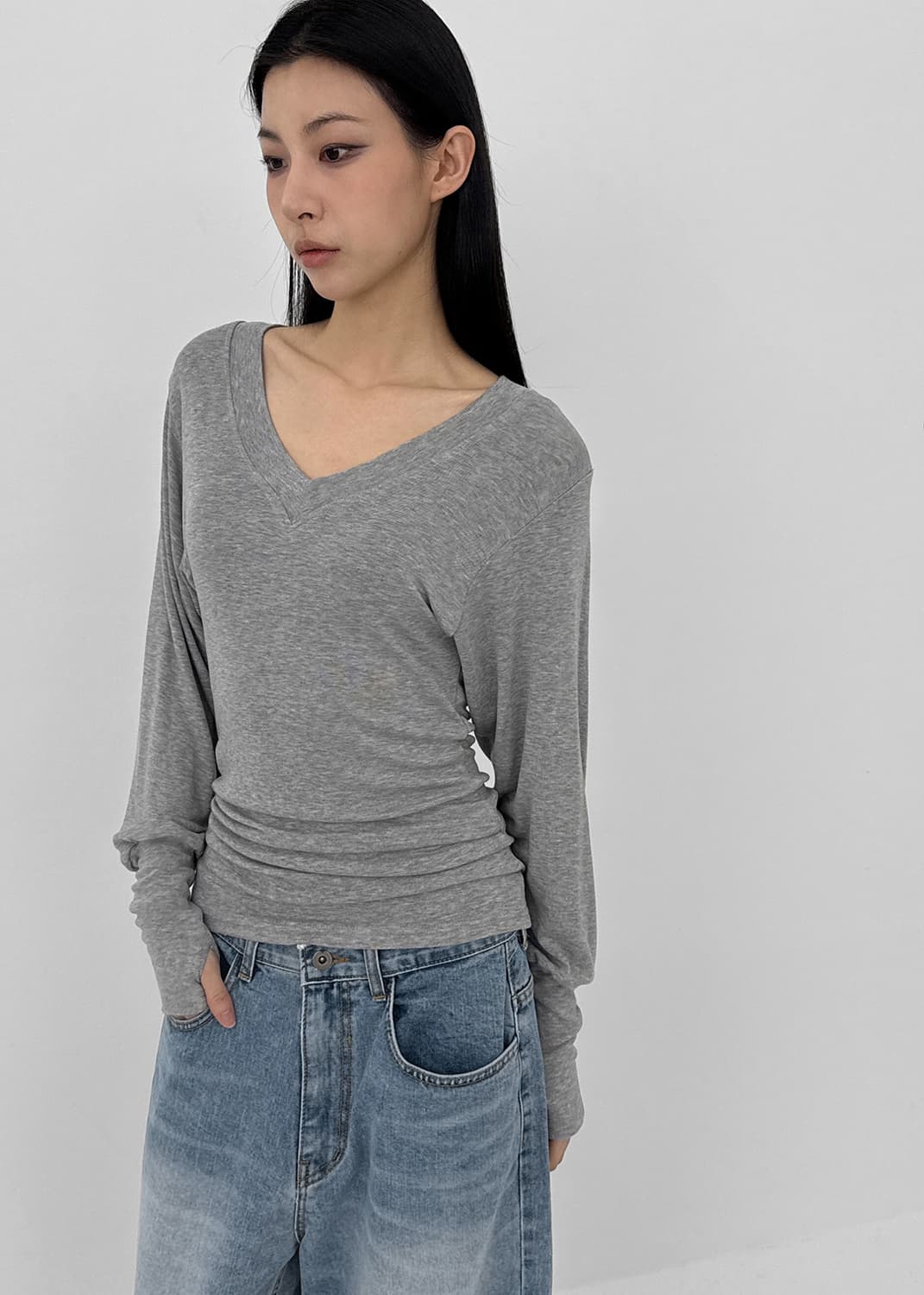 블랙업 셸로 브이넥 워머 긴팔티 상품이미지1