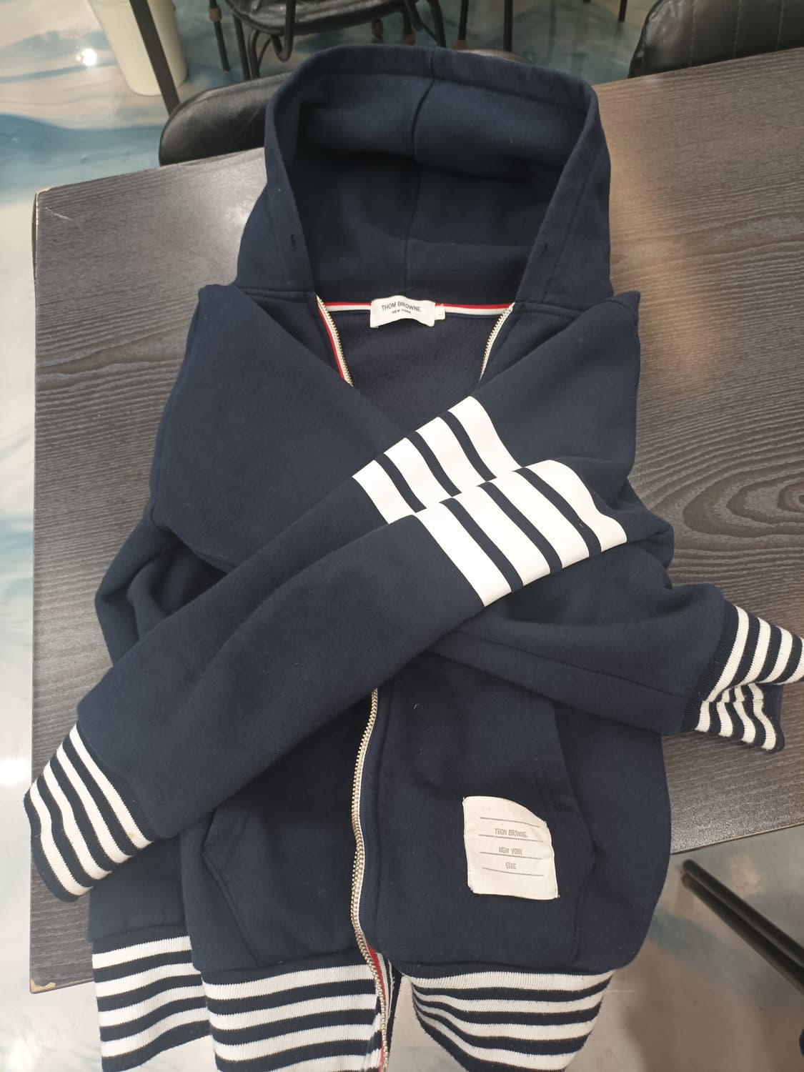 톰브라운 후드집업 상품이미지1