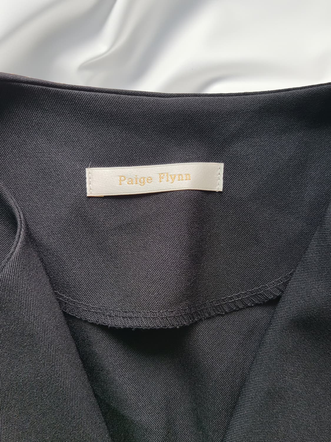 Paige Flynn 블랙 롱 트렌치코트 상품이미지2