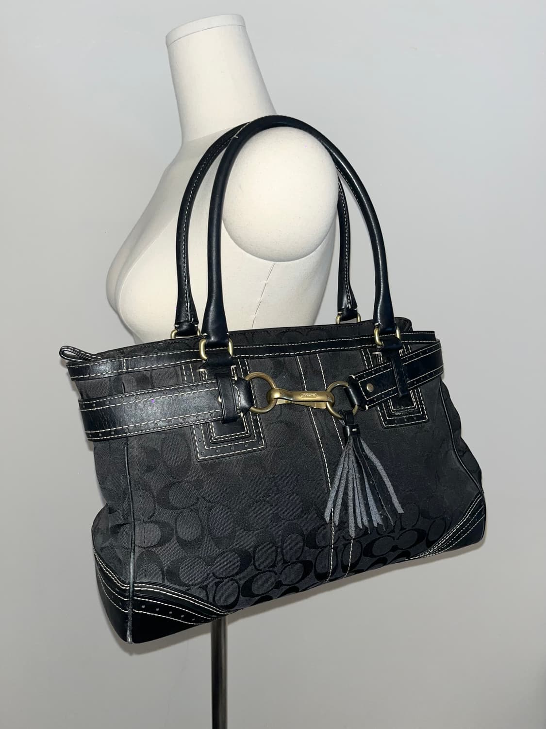 Coach black square shoulder bag 상품이미지1