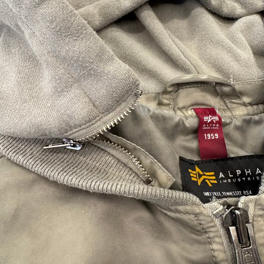 알파인더스트리 ma-1 그레이 후디 상품이미지3