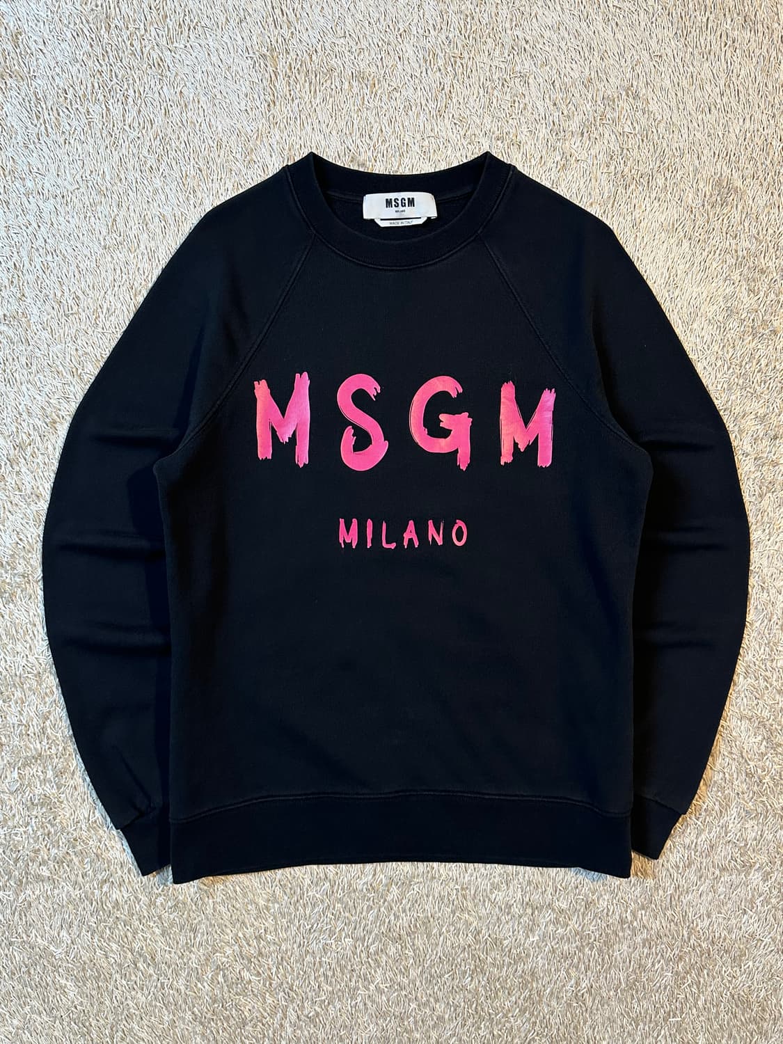 엠에스지엠 MSGM 밀라노 로고 맨투맨 블랙 핑크 상품이미지1